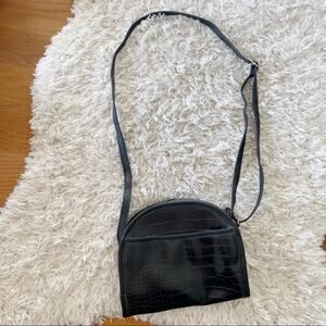 Vintage 90s Brand unknown faux alligator embossed small crossbody purse bag